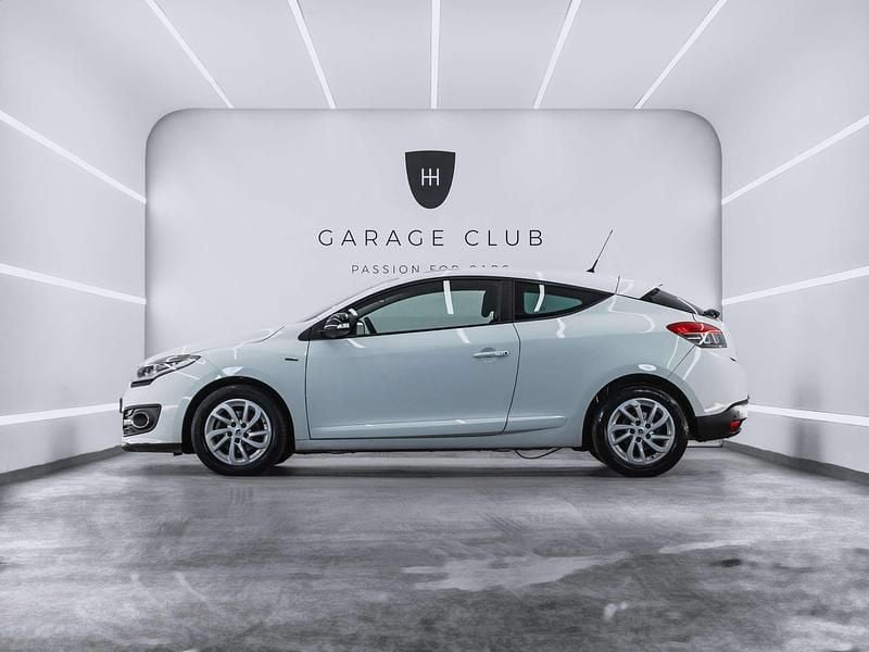 Usado Renault Mégane LIMITED 115 CV (84 kW) 2014 Blanco Coupe