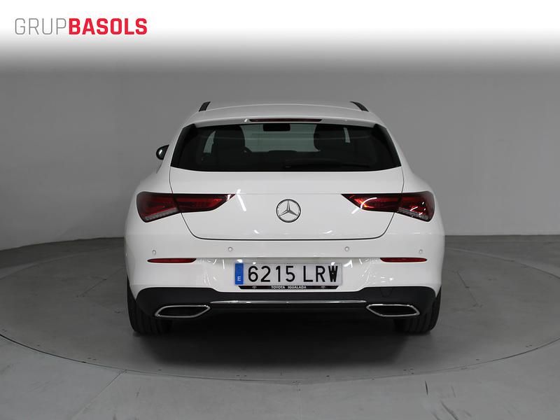 Usado Mercedes CLA180 Shooting Brake 136 CV (100 kW) 2021 Blanco Familiar