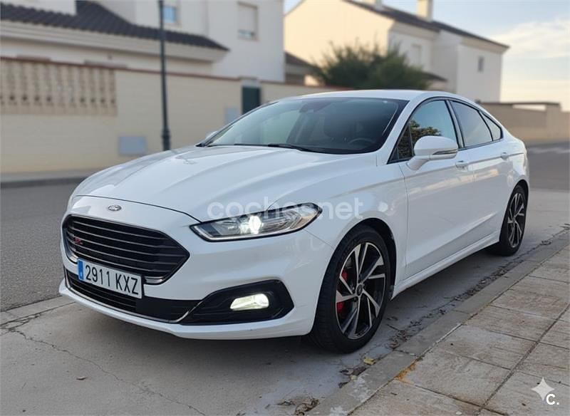 Usado Ford Mondeo Trend 120 CV (88 kW) 2019 Blanco Berlina