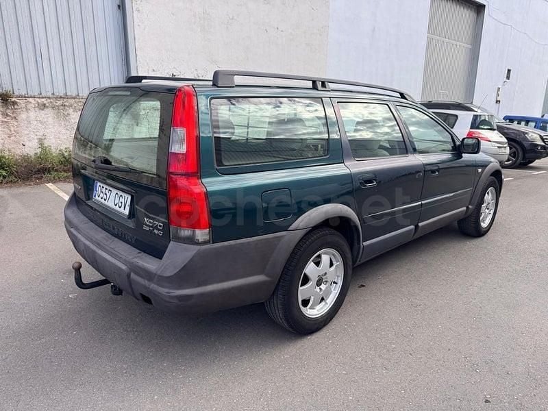 Usado Volvo V70 300 CV (220 kW) 2003 Verde Familiar