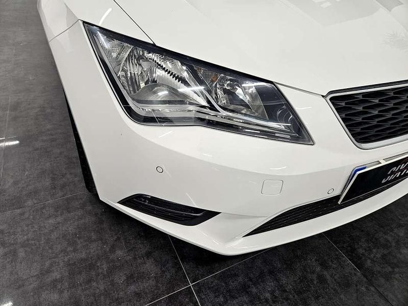 Usado Seat Leon ST Style 150 CV (110 kW) 2016 Blanco Familiar