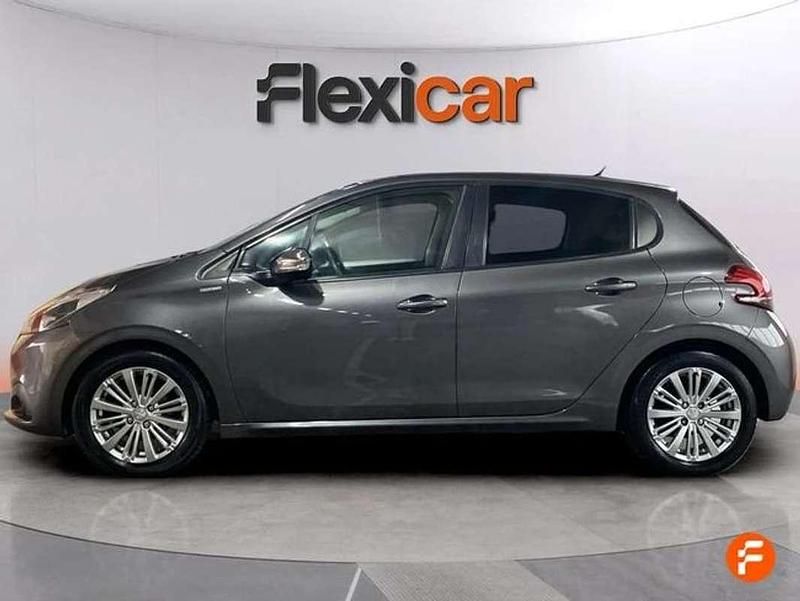 Usado Peugeot 208 Active 82 CV (60 kW) 2018 Gris Utilitario