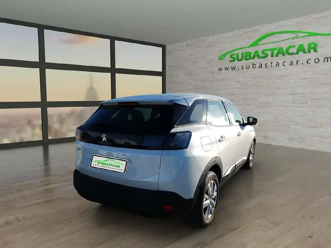 Usado Peugeot 3008 Active 131 CV (96 kW) 2022 Blanco SUV