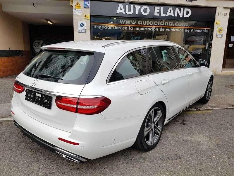 Blanco Usado 2017 Mercedes E220 Avantgarde Familiar | 36.900 € (Caro) - Imagen 1/4