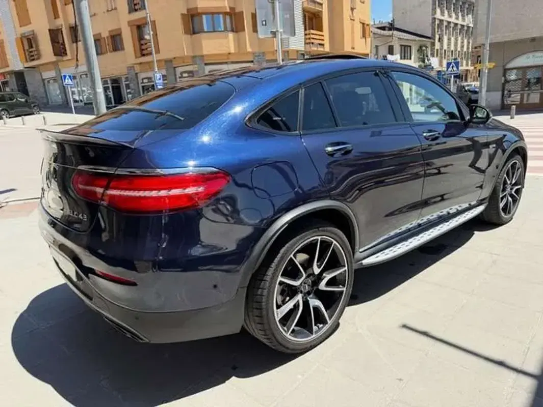 Usado Mercedes GLC43 AMG AMG 367 CV (269 kW) 2018 Azul SUV