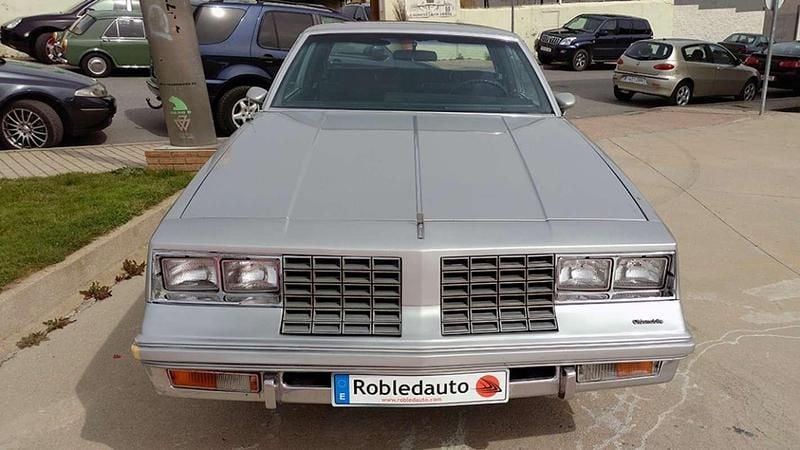 Usado Oldsmobile Cutlass 106 CV (77 kW) 1981 Gris Berlina