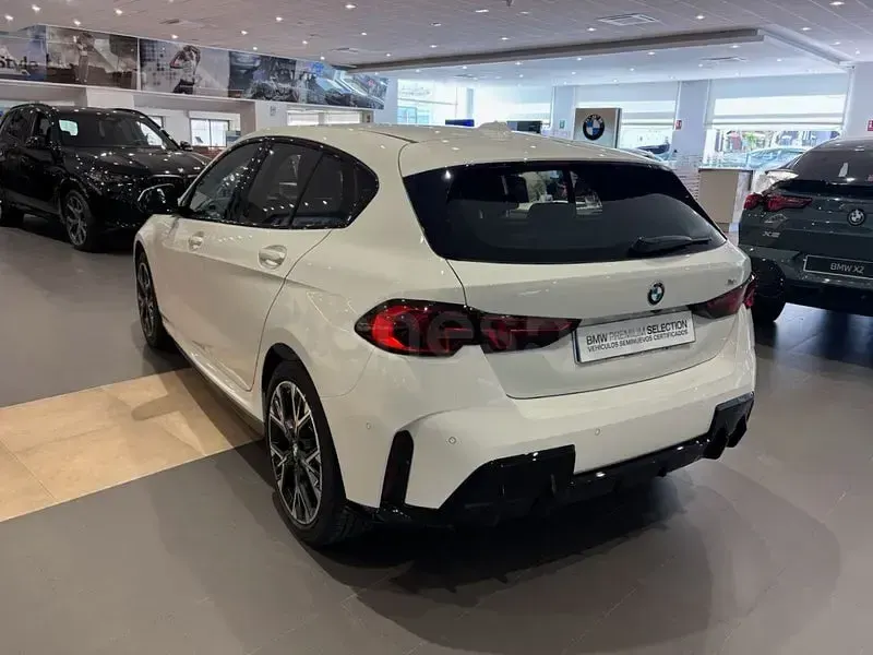 Nuevo BMW 116 122 CV (89 kW) 2026 Blanco Utilitario
