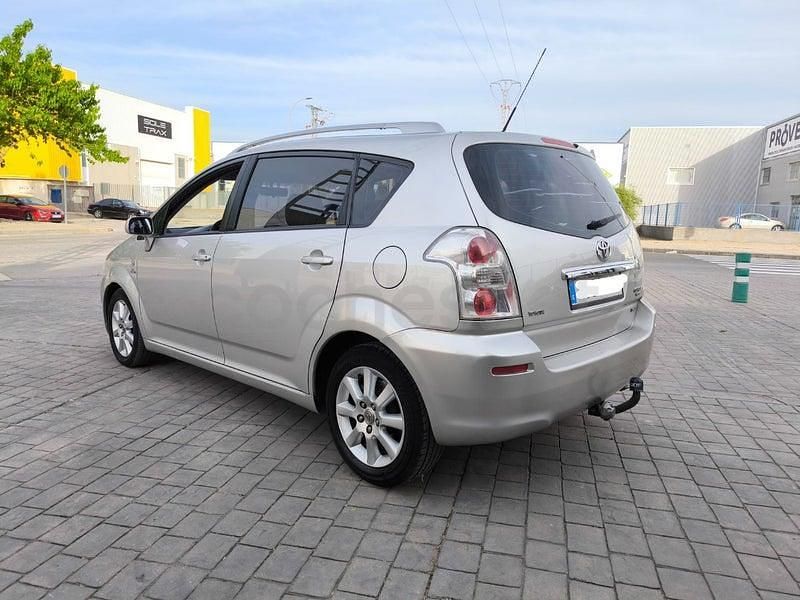 Usado Toyota Corolla Verso Luna 136 CV (100 kW) 2007 Beige Monovolumen