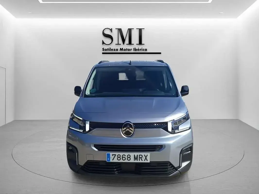 Usado Citroën Berlingo 102 CV (75 kW) 2024 Gris Monovolumen