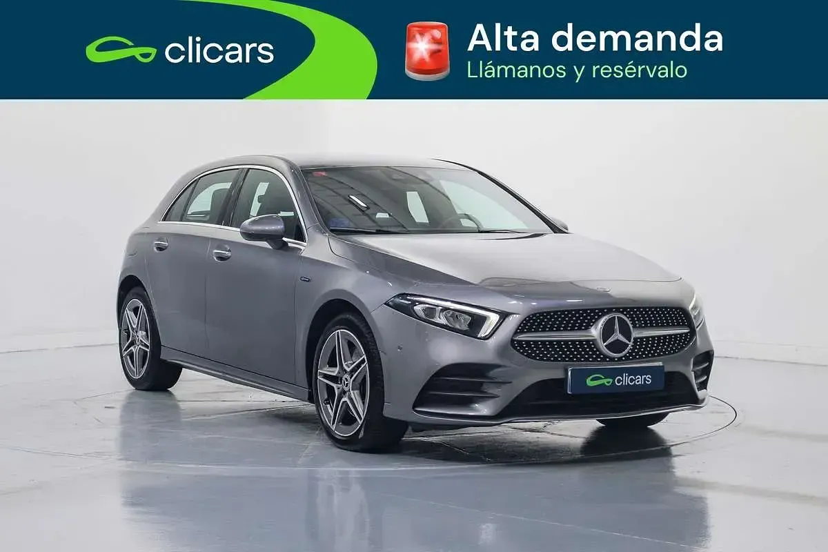 Usado Mercedes A250 160 CV (117 kW) 2021 Gris Berlina