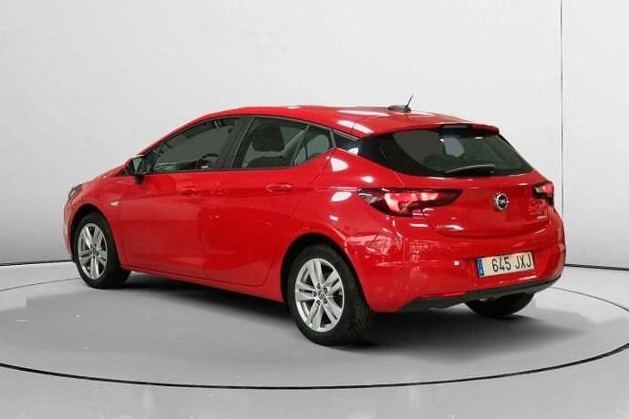 Usado Opel Astra Selective 125 CV (91 kW) 2017