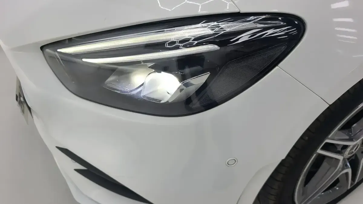 Usado Mercedes B200 163 CV (119 kW) 2019 Blanco Utilitario