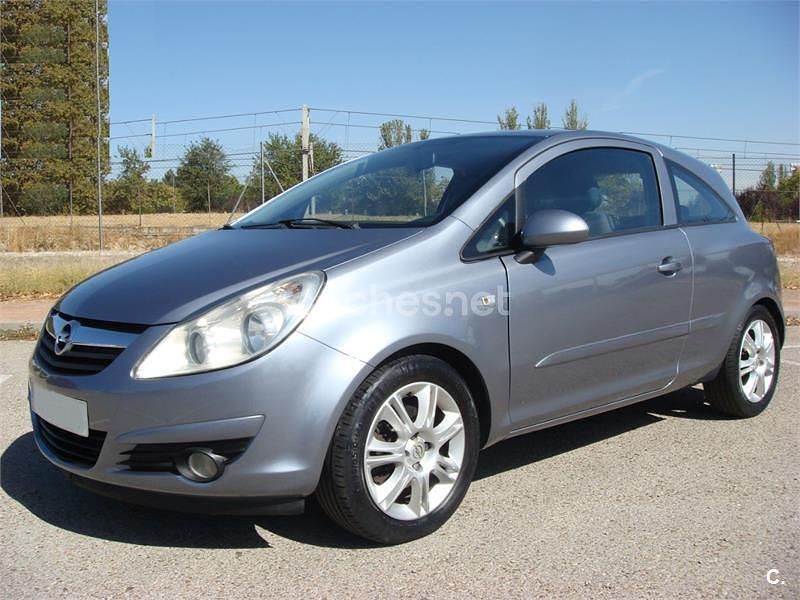 Gris / plata Usado 2008 Opel Corsa Berlina | 2990 € (Buen precio) - Imagen 1/4