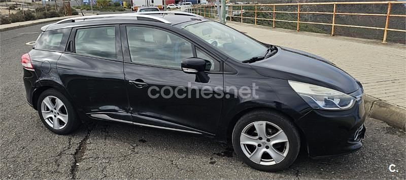 Usado Renault Clio GrandTour 90 CV (66 kW) 2013 Negro Familiar