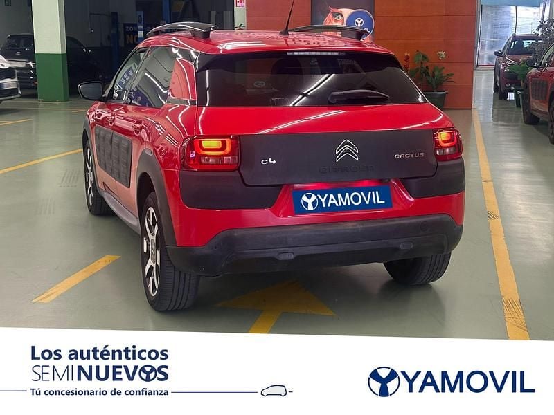 Usado Citroën C4 Cactus PureTech 110 CV (80 kW) 2017 Rojo Utilitario