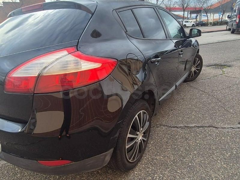 Begagnad Renault Mégane Dynamique 110 HK (80 kW) 2012 Svart Sedan