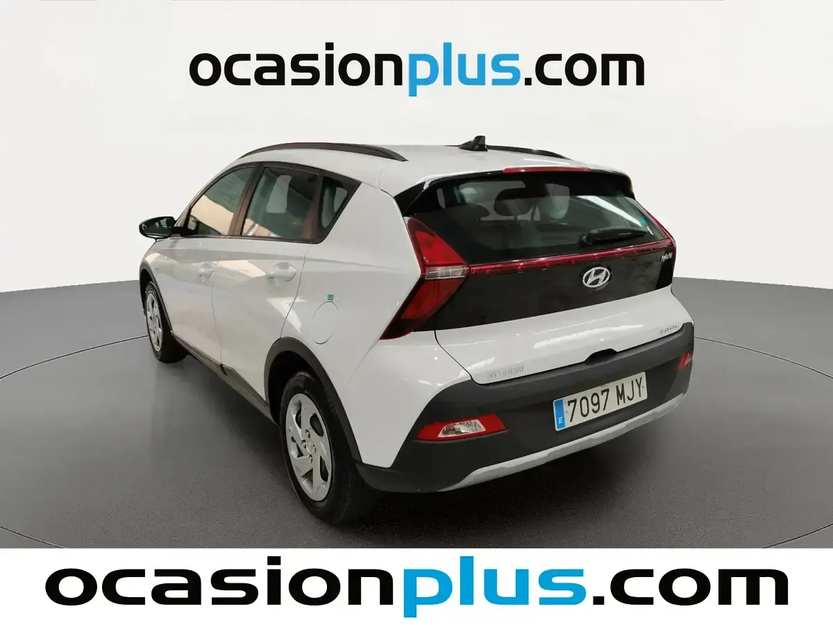 Usado Hyundai Bayon 100 CV (73 kW) 2023 Blanco SUV