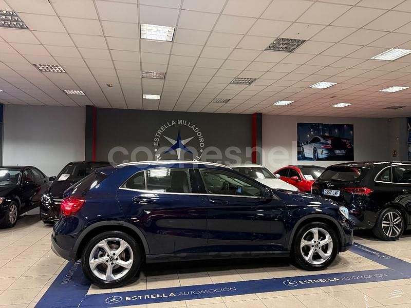 Usado Mercedes GLA180 122 CV (89 kW) 2018 Azul SUV