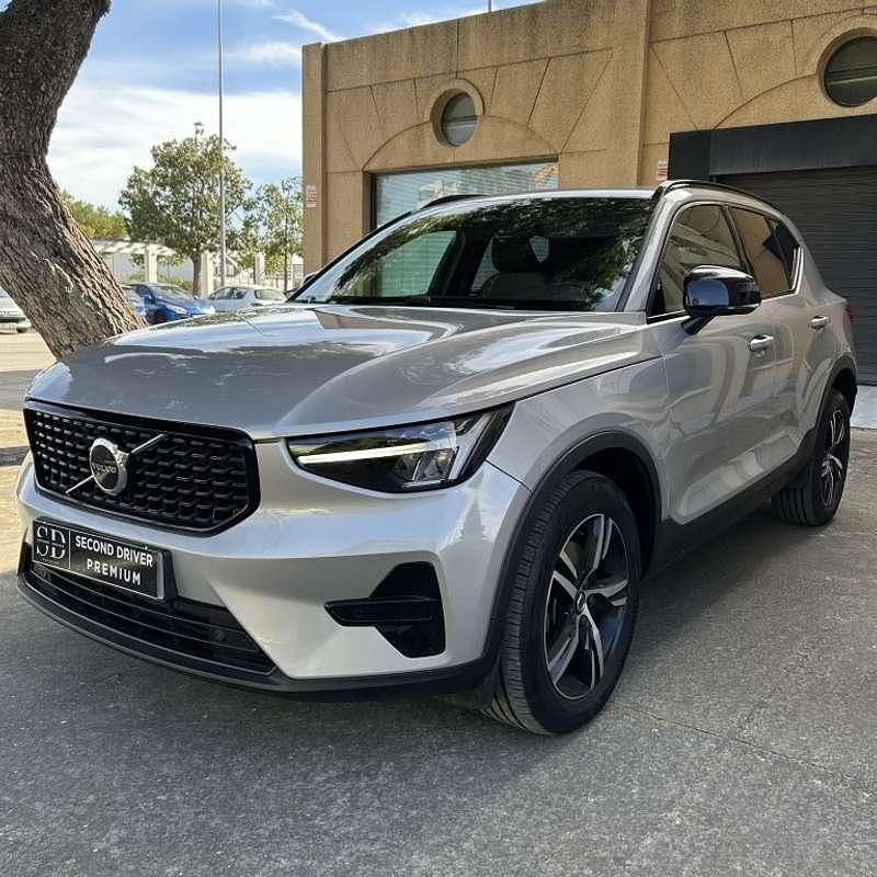 Usado Volvo XC40 Plus 197 CV (144 kW) 2024 Gris SUV