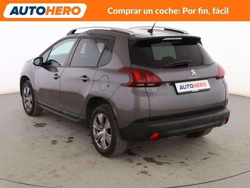 Usado Peugeot 2008 Style 82 CV (60 kW) 2018 Gris SUV