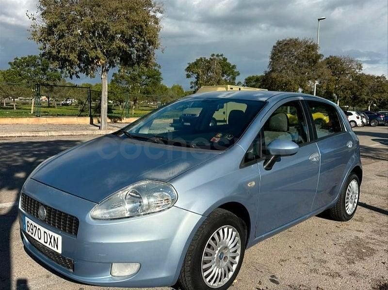 Gris / plata Usado 2006 Fiat Punto Feel Utilitario | 2490 € (Super precio) - Imagen 1/4