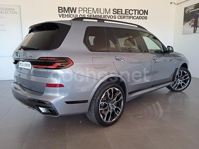 Usado BMW X7 Comfort Edition 352 CV (258 kW) 2025 Gris / plata SUV