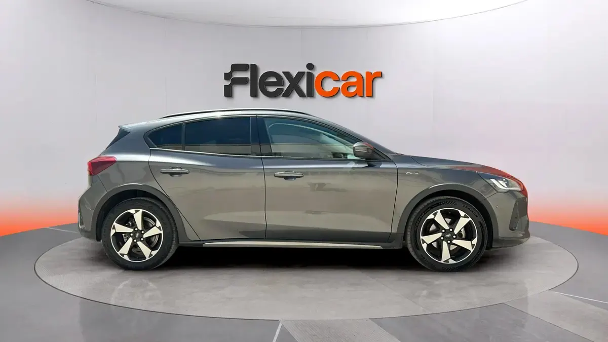 Usado Ford Focus ST-Line 155 CV (114 kW) 2024 Gris Berlina