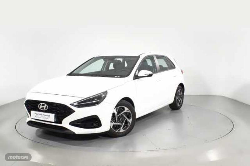 Atlas white Usado 2024 Hyundai i30 | 22.800 € (Un poco caro) - Imagen 1/4