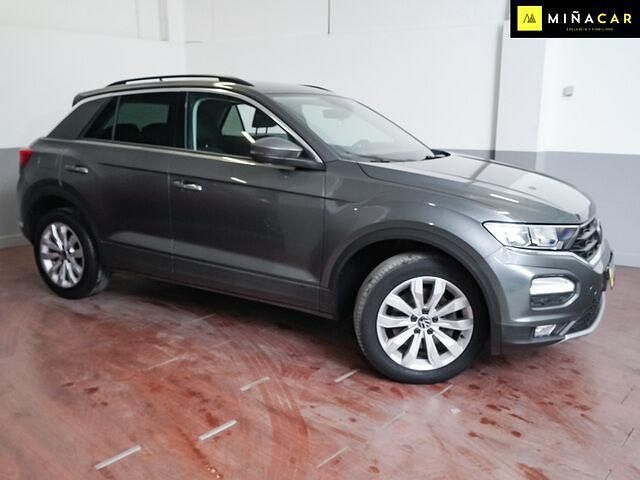 Usado VW T-Roc Advance 150 CV (110 kW) 2021 Gris / plata SUV