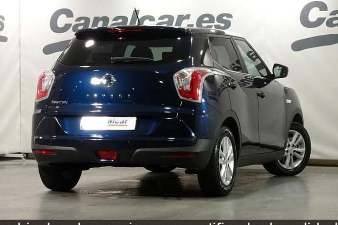 Usado Ssangyong (KGM) Tivoli 128 CV (94 kW) 2018 Azul SUV
