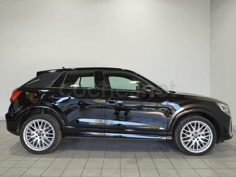Usado Audi Q2 Black Edition 150 CV (110 kW) 2025 Negro SUV