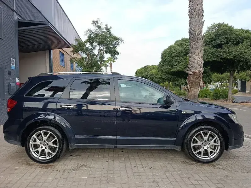 Usado Fiat Freemont 140 CV (102 kW) 2013 Azul SUV