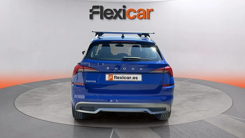 Usado Skoda Kamiq Active 116 CV (85 kW) 2020 Azul SUV