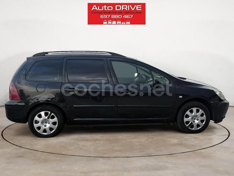 Usado Peugeot 307 90 CV (66 kW) 2005 Negro Berlina