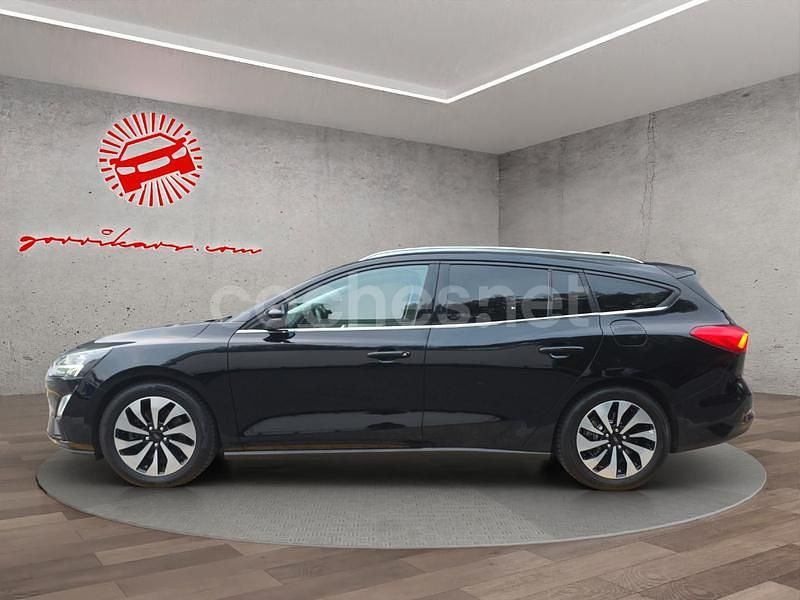 Usado Ford Focus Active 120 CV (88 kW) 2019 Negro Berlina