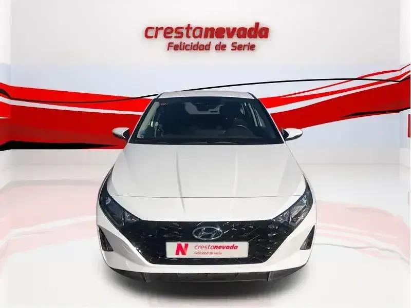 Usado Hyundai i20 100 CV (73 kW) 2021 Blanco Utilitario