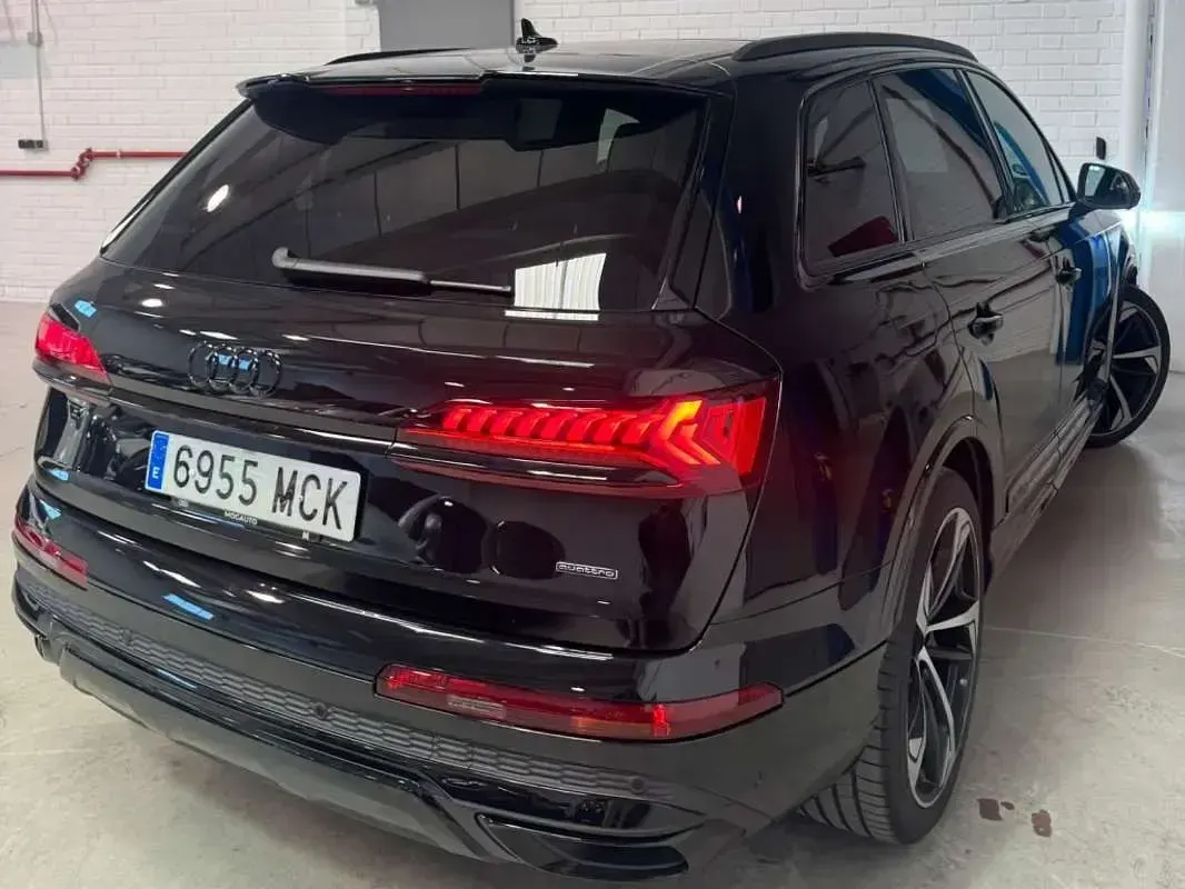Usado Audi Q7 Ambiente 286 CV (210 kW) 2022 Negro SUV
