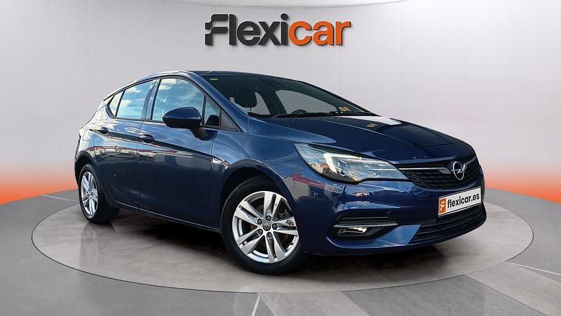 Usado Opel Astra GS Line 131 CV (96 kW) 2020 Azul Berlina
