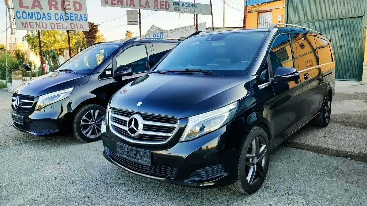 Occasion Mercedes V300 Exclusive 239 PK (175 kW) 2023 Zwart MPV