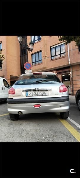 Gris / plata Usado 2000 Peugeot 206 Berlina | 2000 € (Precio justo) - Imagen 1/4
