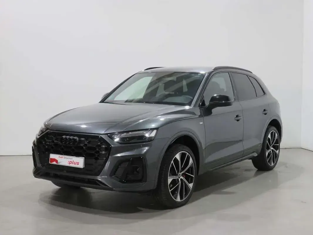 Begagnad Audi Q5 204 HK (150 kW) 2024 Grå SUV