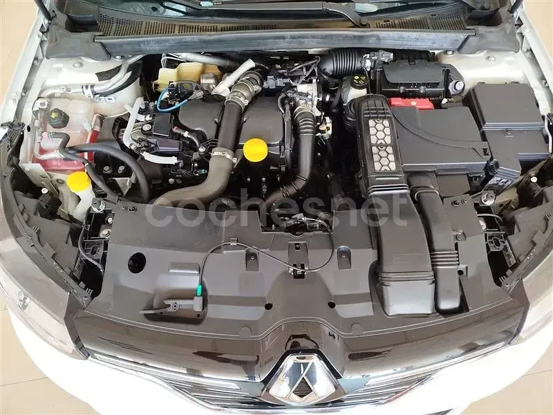 Usado Renault Mégane Business 90 CV (66 kW) 2017 Blanco Berlina