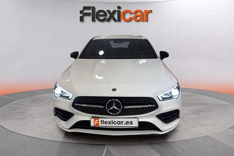 Usado Mercedes CLA200 Shooting Brake 150 CV (110 kW) 2023 Blanco Familiar