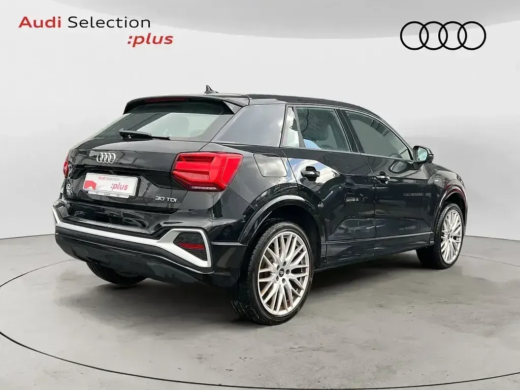 Usado Audi Q2 116 CV (85 kW) 2023 Negro SUV