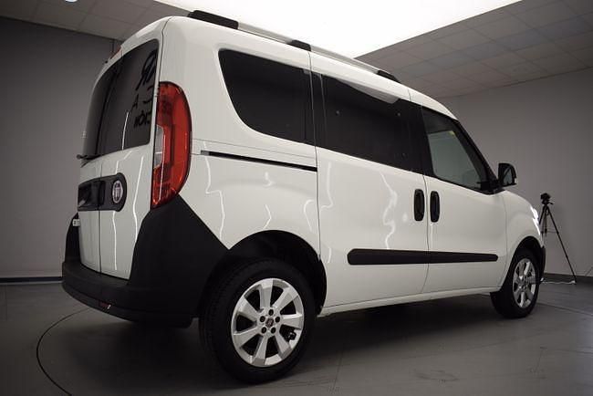 Usado Fiat Doblò Active 90 CV (66 kW) 2015 Blanco Monovolumen