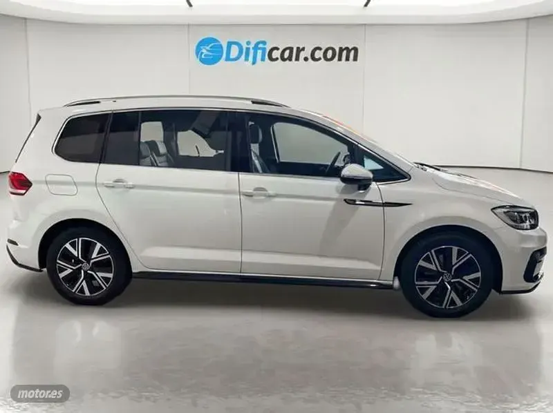 Usado VW Touran Sportline 150 CV (110 kW) 2022 Blanco Monovolumen