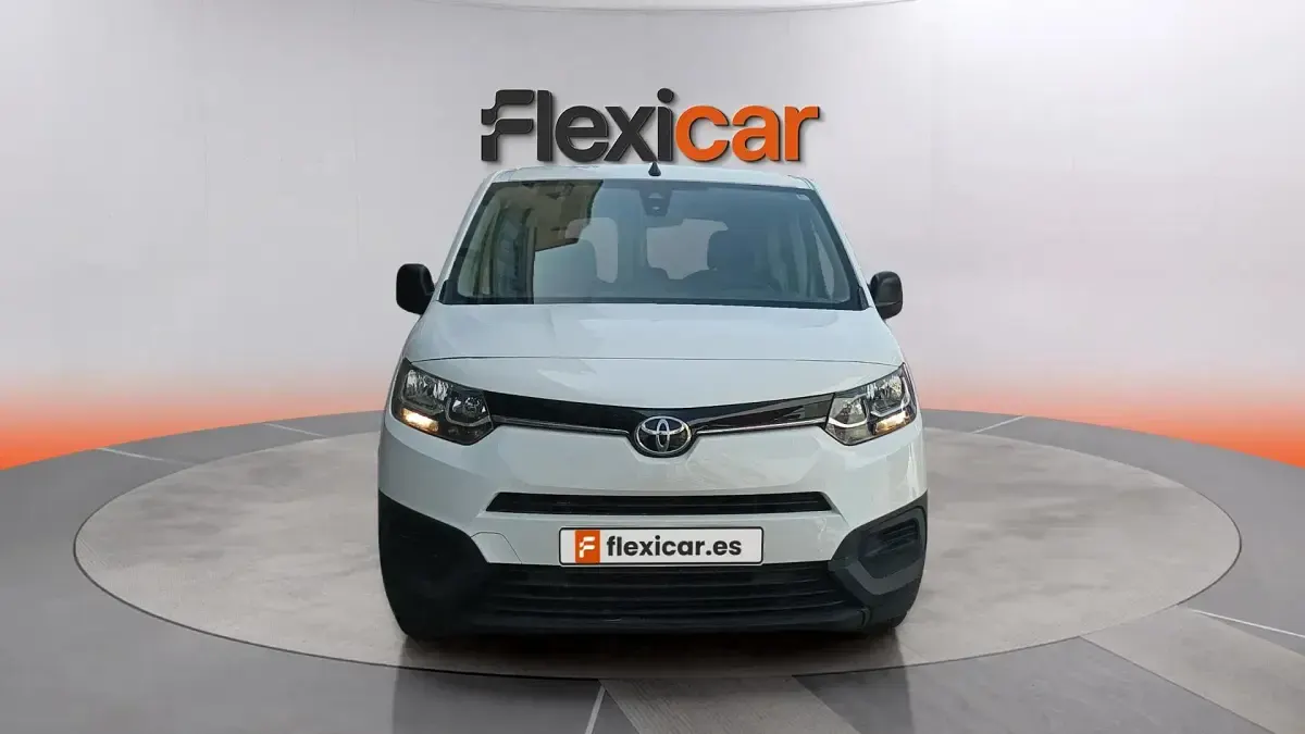 Usado Toyota Proace City City 102 CV (75 kW) 2022 Blanco Monovolumen