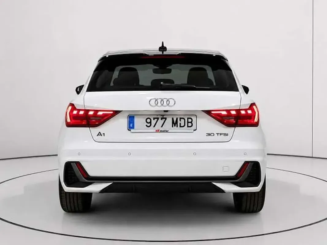 Usado Audi A1 110 CV (80 kW) 2022 Blanco SUV