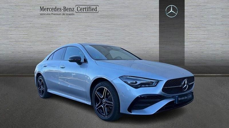 Usado Mercedes CLA250e 163 CV (119 kW) 2024 Gris Berlina