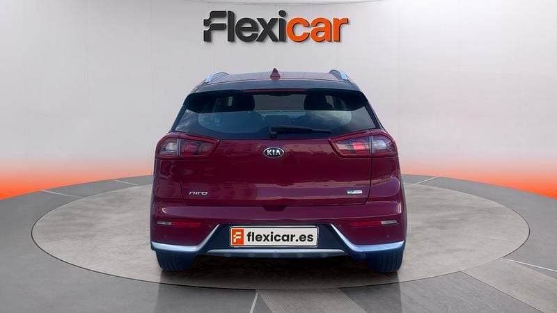 Usado Kia Niro 141 CV (103 kW) 2017 Rojo SUV